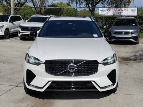 2023 Volvo XC60 B5 Plus Dark Theme