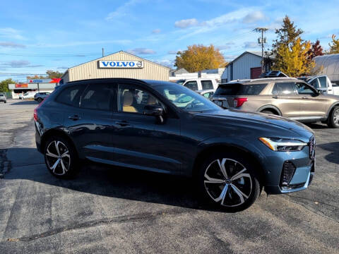 2025 Volvo XC60 B5 Ultra Dark Theme