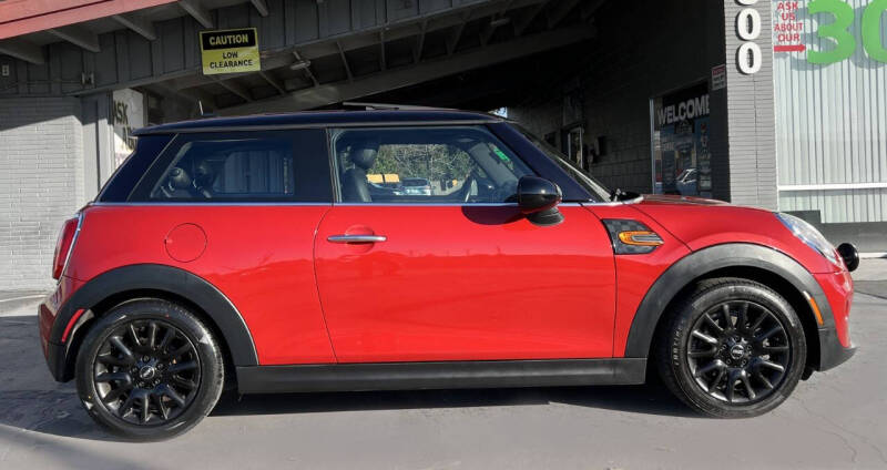 2014 MINI Cooper Base photo 5