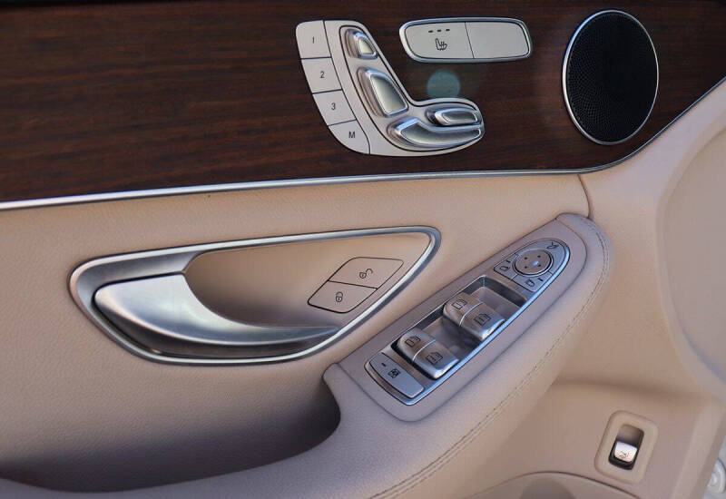 2019 Mercedes-Benz C-Class C 300