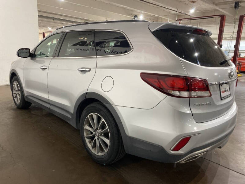2017 Hyundai Santa Fe SE