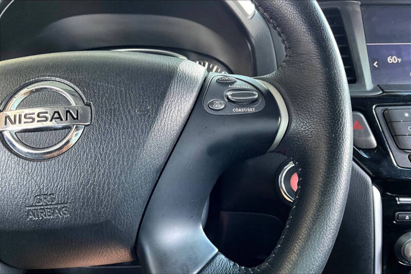 2018 Nissan Pathfinder SV