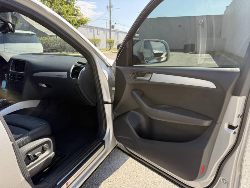 2011 Audi Q5 3.2 quattro Premium Plus