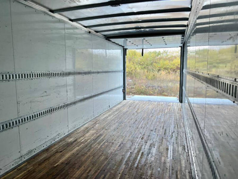 2020 Freightliner M2 106