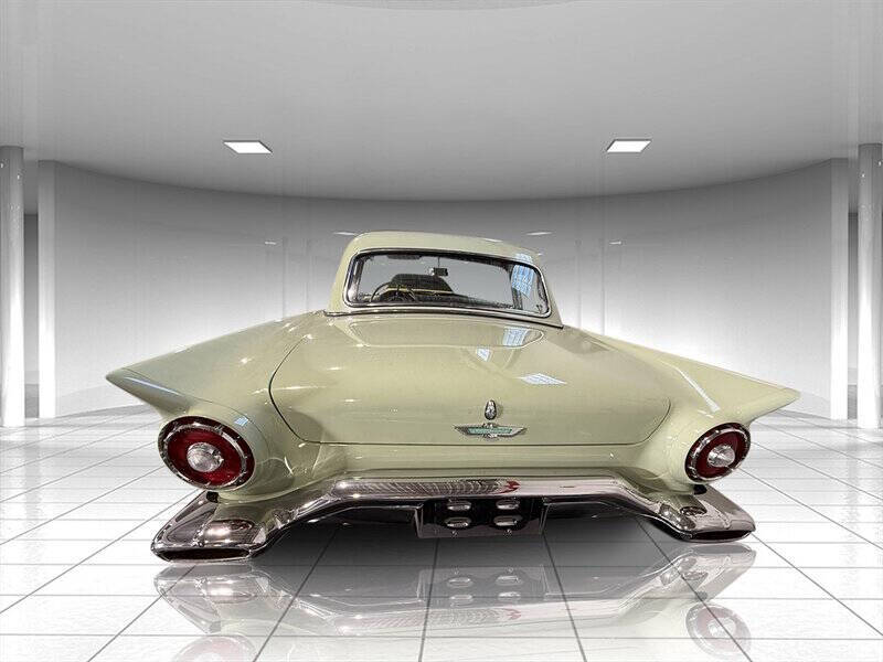 1957 Ford Thunderbird 6