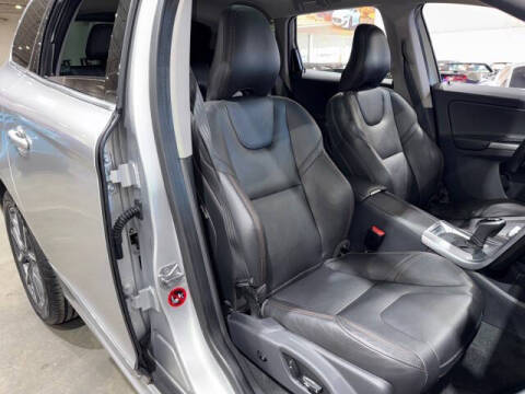 2017 Volvo XC60 T6 Dynamic