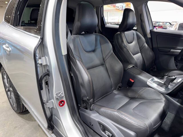 2017 Volvo XC60 T6 Dynamic