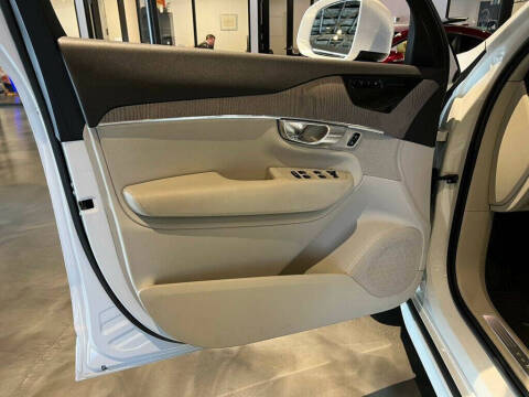 2023 Volvo XC90 B6 Plus Bright Theme 6P
