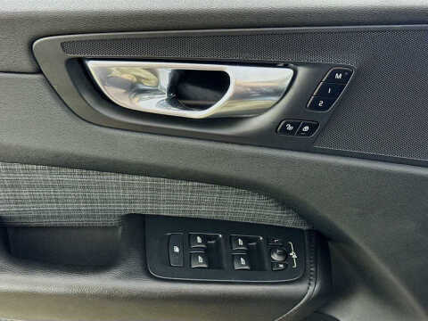 2023 Volvo XC60 B5 Core