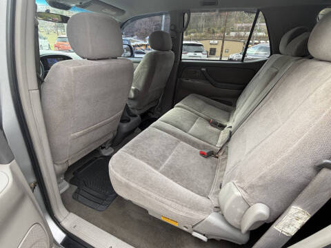 2002 Toyota Sequoia SR5