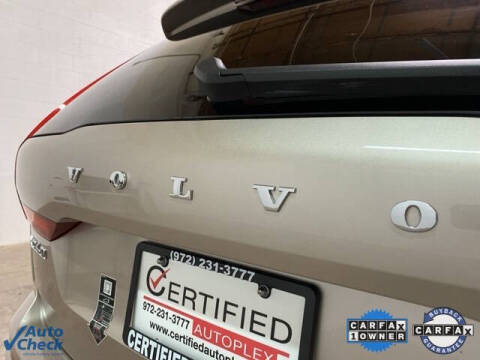 2025 Volvo XC60 B5 Core Dark Theme