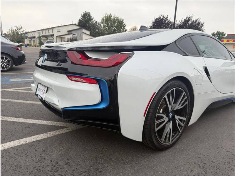 2016 BMW i8