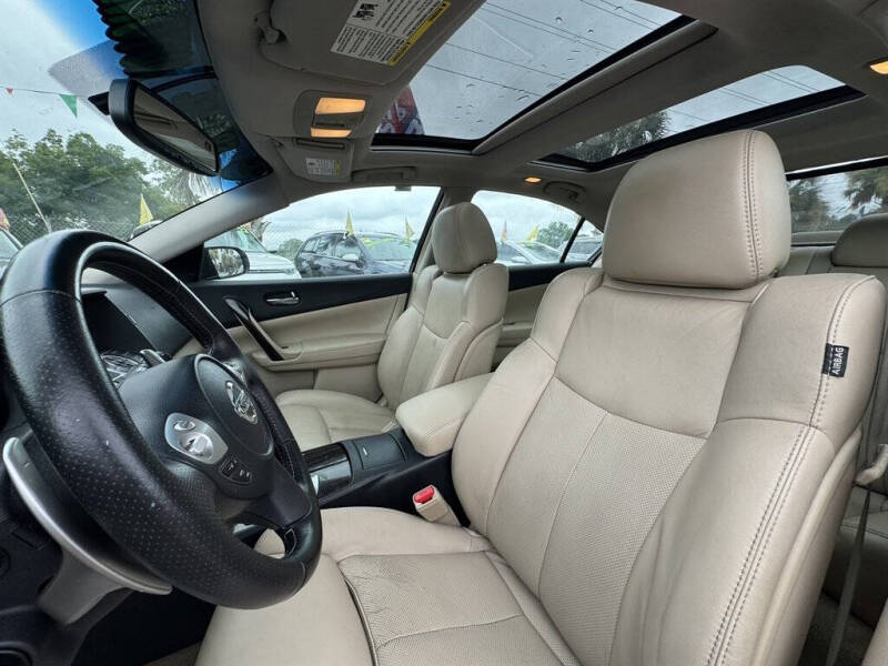 2014 Nissan Maxima