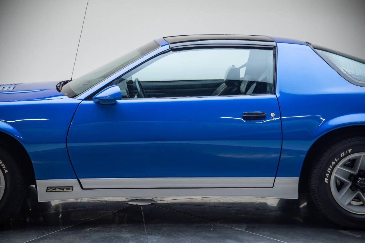 1989 Chevrolet Camaro 12
