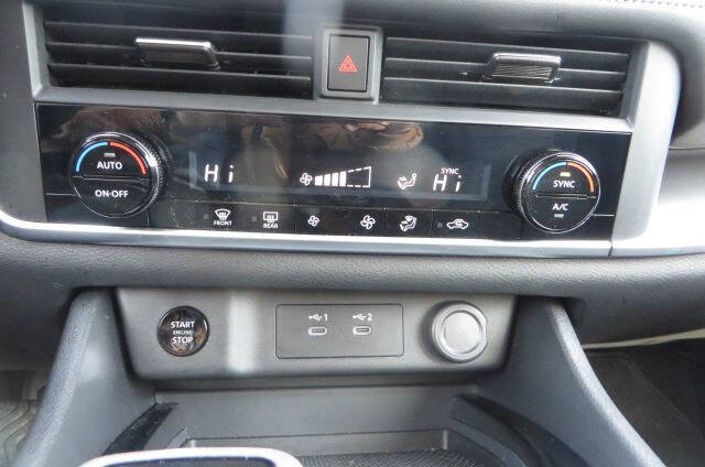 2026 Nissan Rogue SV