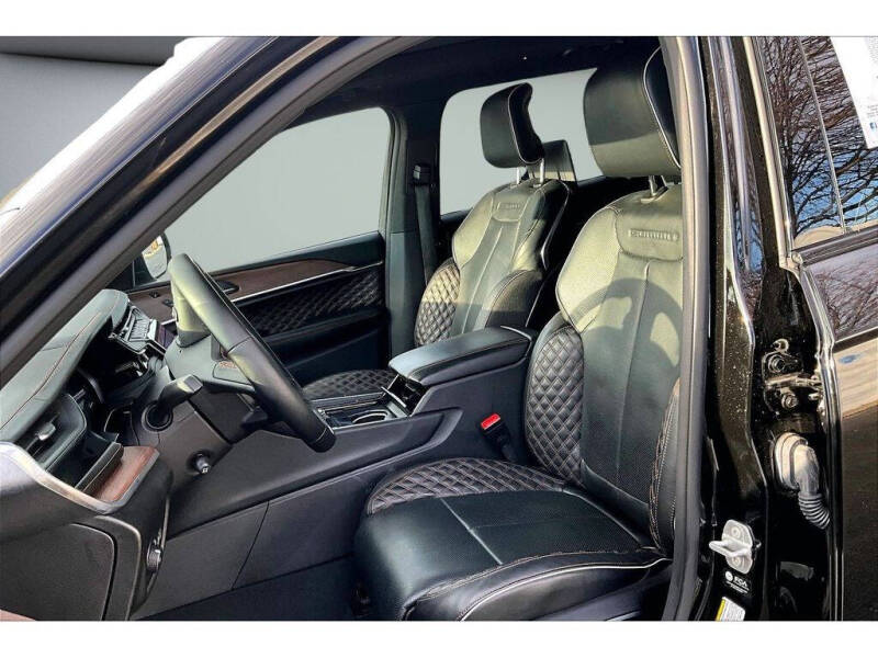 2024 Jeep Grand Cherokee L Summit