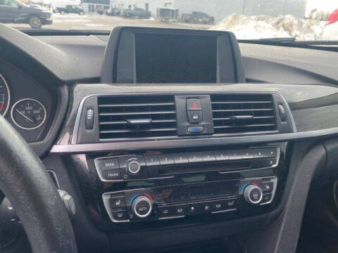 2017 BMW 3 Series 320i