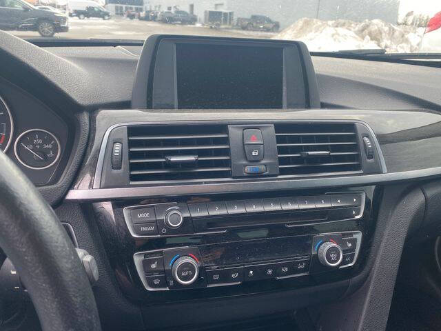 2017 BMW 3 Series 320i