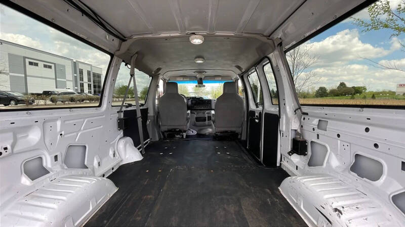 2013 Ford E-Series E-350 SD