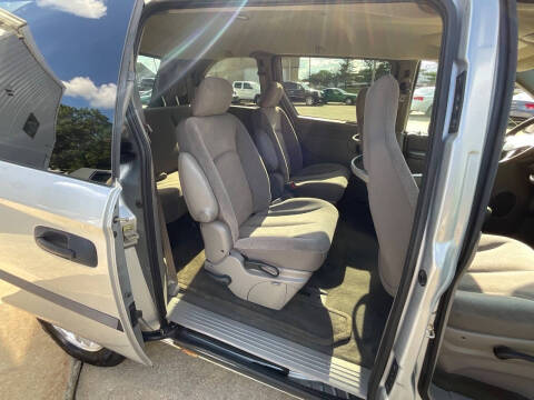 2003 Dodge Caravan SE