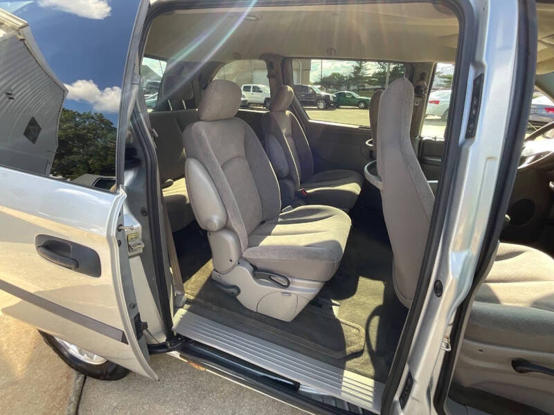 2003 Dodge Caravan SE