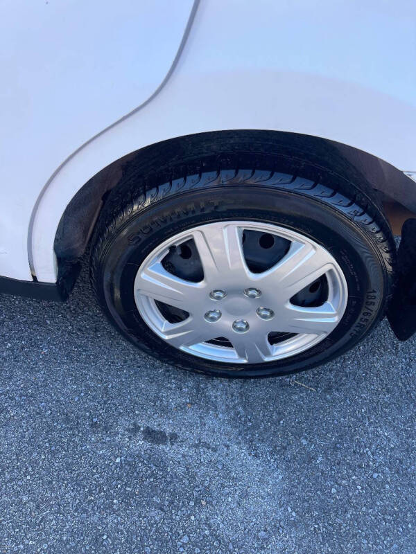 2009 Nissan Versa 1.8 S