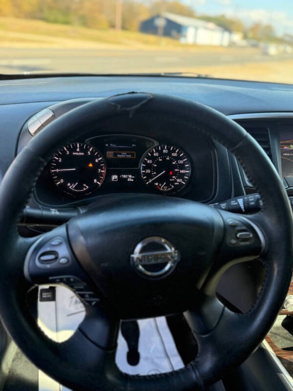 2013 Nissan Pathfinder Platinum