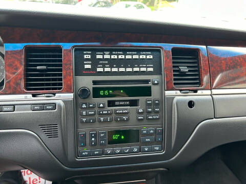 2008 Lincoln Town Car Executive