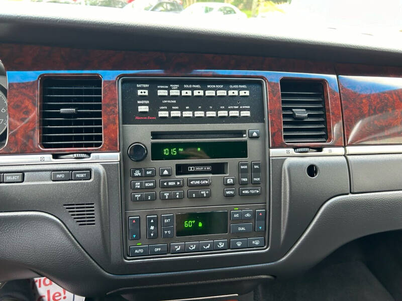 2008 Lincoln Town Car Executive