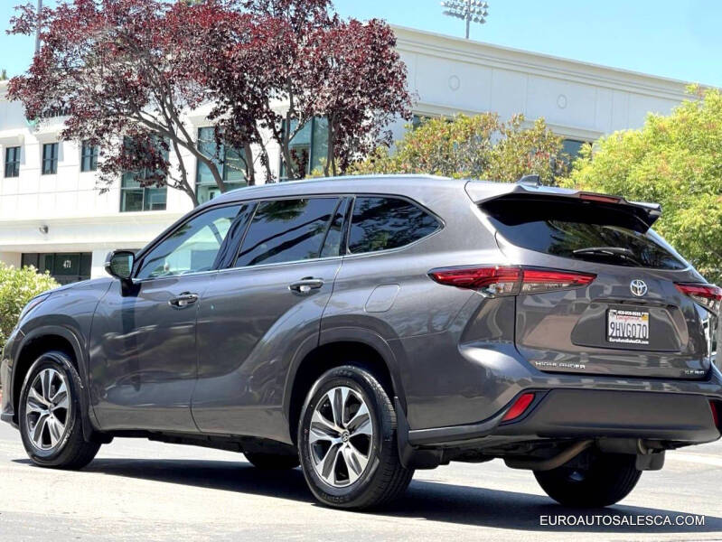 2021 Toyota Highlander XLE