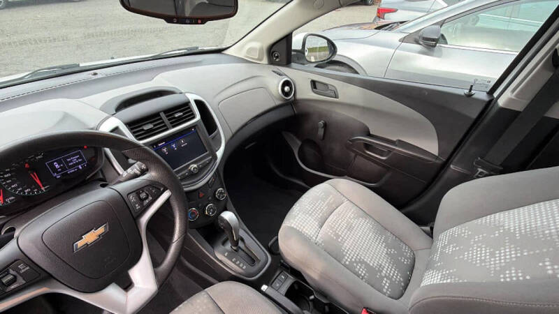 2020 Chevrolet Sonic LT