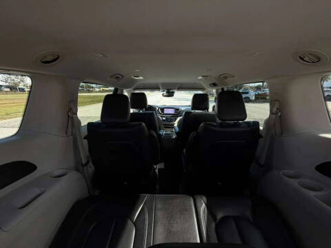 2022 Chrysler Pacifica Hybrid Touring L