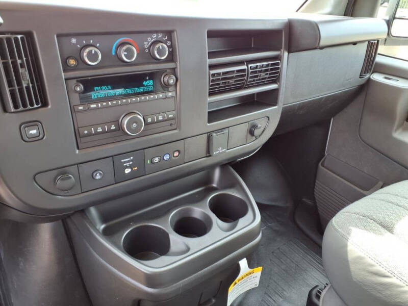 2025 Chevrolet Express 2500