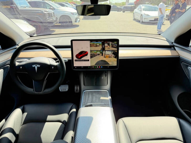 2024 Tesla Model Y Long Range