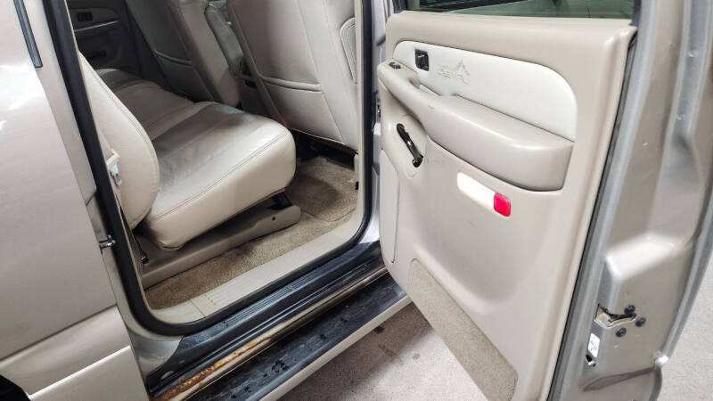 2002 GMC Yukon XL Denali