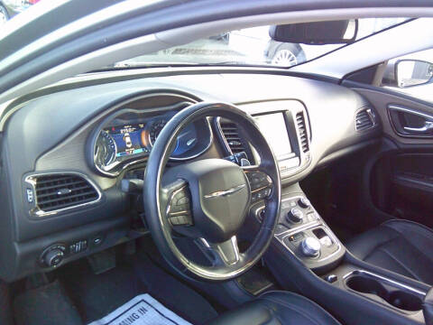 2015 Chrysler 200 C