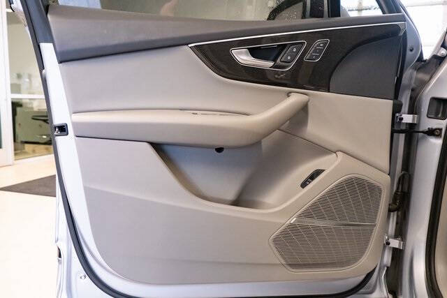 2021 Audi Q7 quattro Premium Plus 55 TFSI