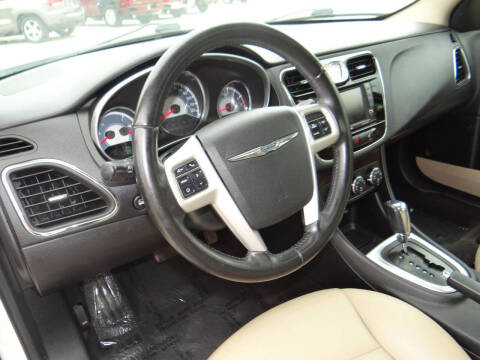 2012 Chrysler 200 Limited