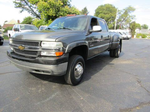 2001 Chevrolet Silverado 3500 for sale at Stoltz Motors in Troy OH