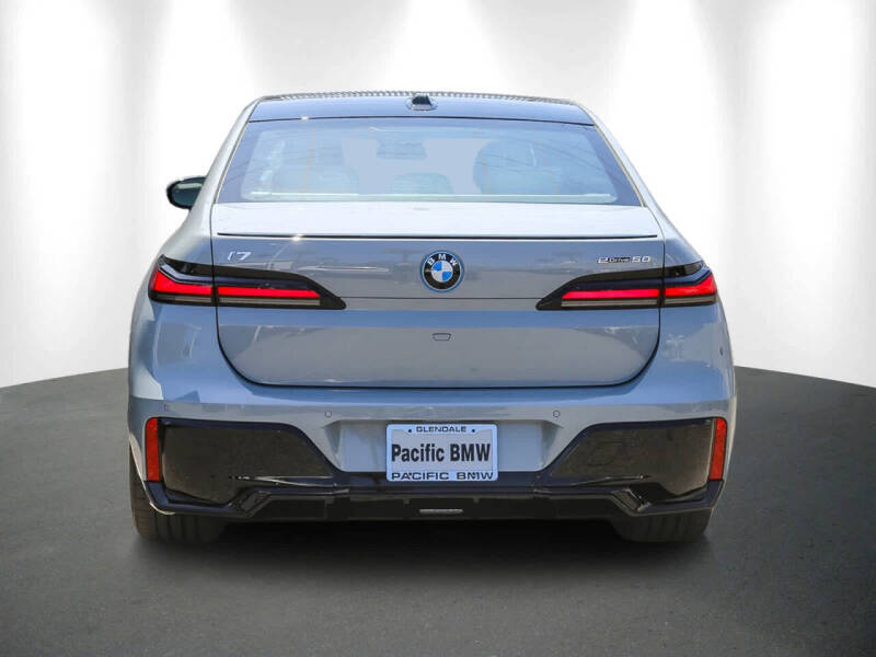 2025 BMW i7 eDrive50