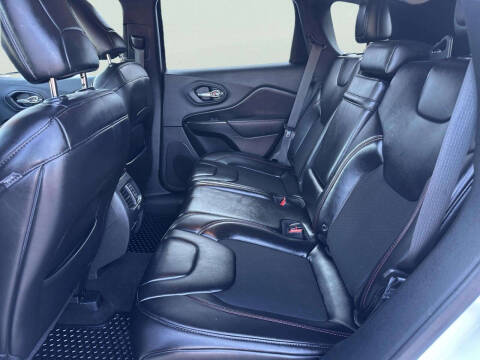 2019 Jeep Cherokee Trailhawk