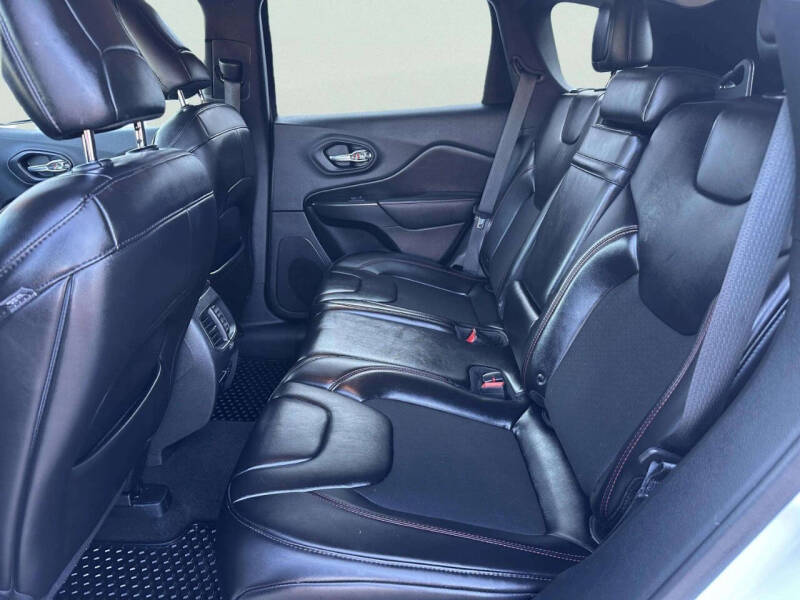 2019 Jeep Cherokee Trailhawk