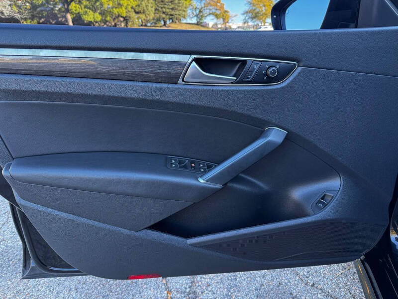 2016 Volkswagen Passat 1.8T SE