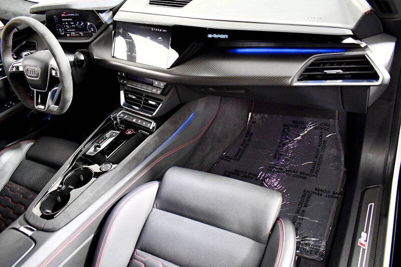 2022 Audi RS e-tron GT quattro