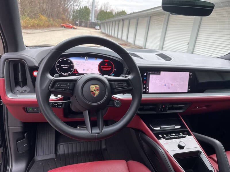 2024 Porsche Cayenne S