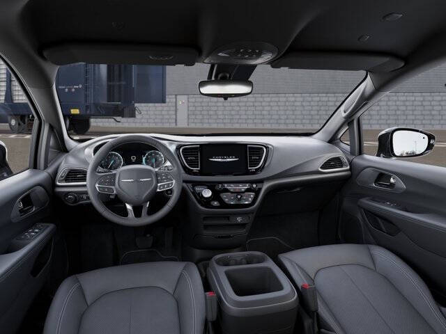 2027 Chrysler Pacifica LX