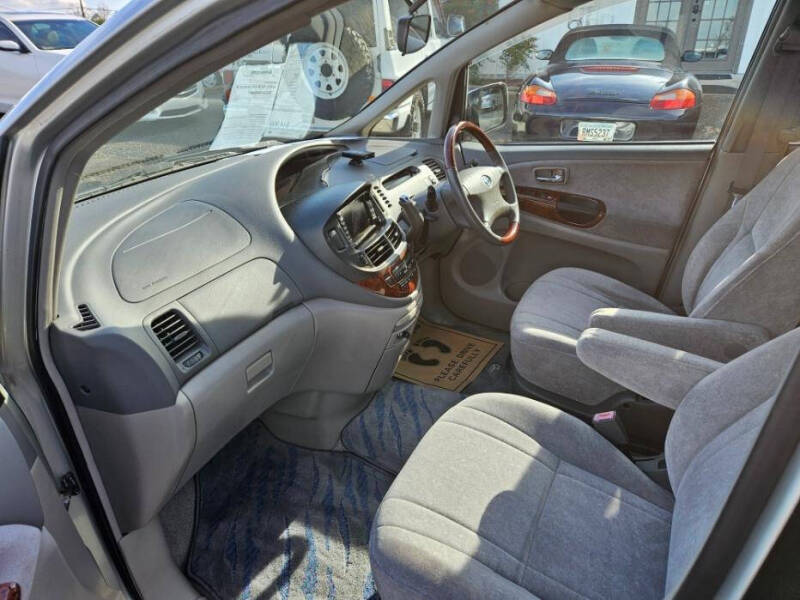 2000 Toyota Estima Factory RHD