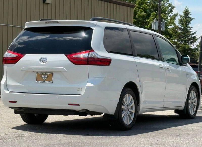 2017 Toyota Sienna