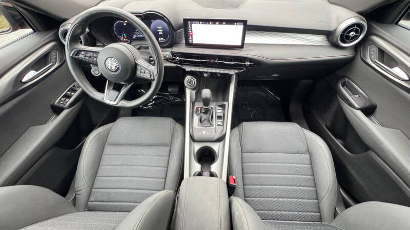 2024 Alfa Romeo Tonale Hybrid Ti