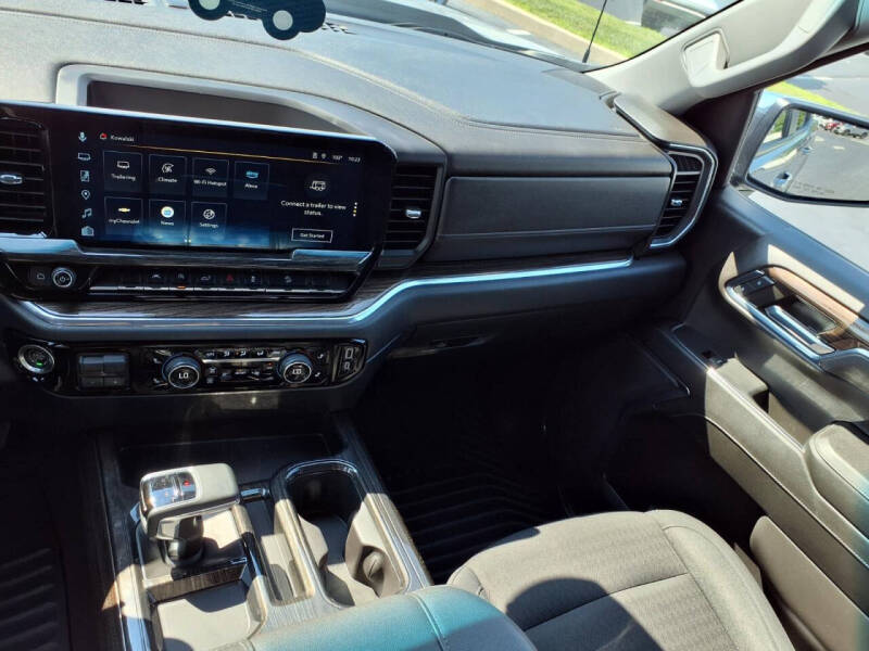 2024 Chevrolet Silverado 1500 LT - Photo 5